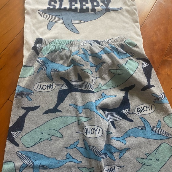 Carter’s Pj set 4T free WAB - Picture 3 of 9